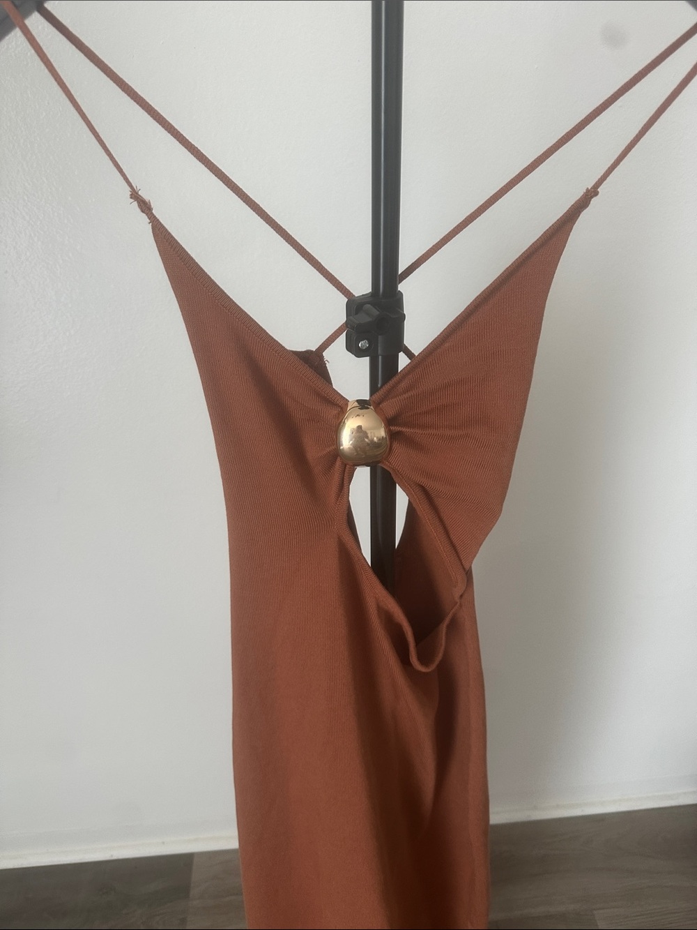 Zara Sleeveless Cutout Midi Dress in Rust Brown - Picture 2 of 2